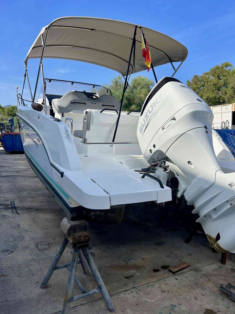 BENETEAU FLYER 8 SUNDECK V2
