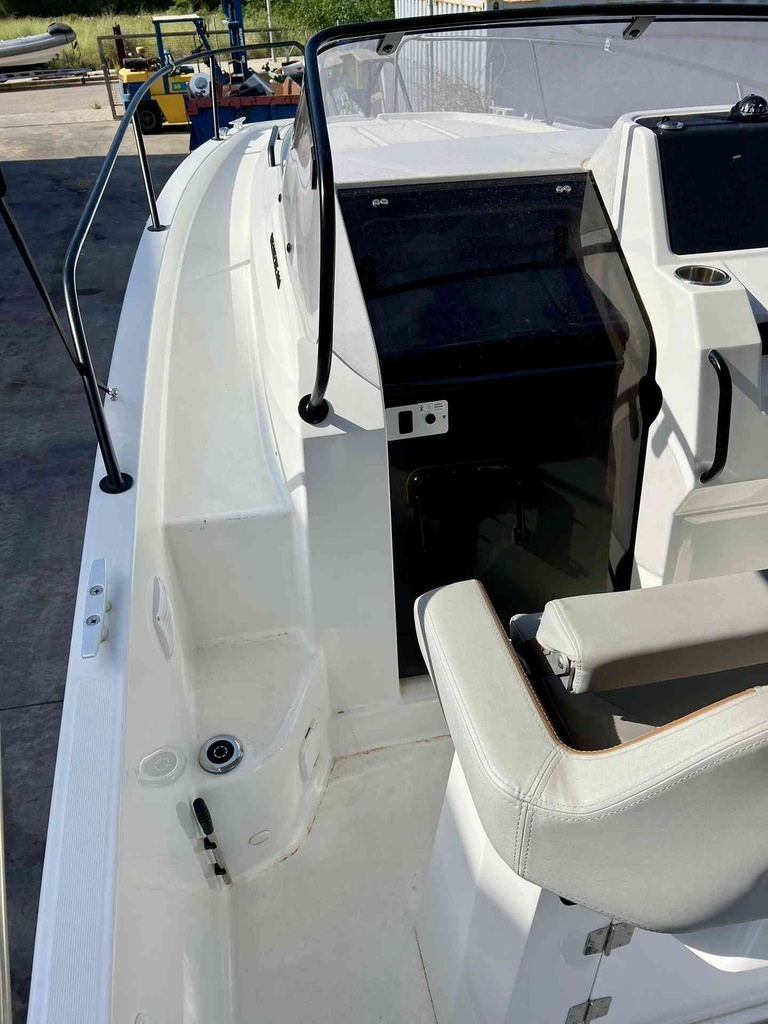 BENETEAU FLYER 8 SUNDECK V2