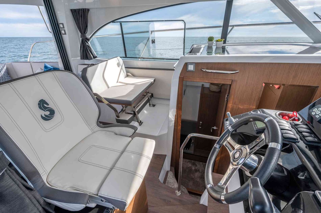 BENETEAU ANTARES 11 OB FLY 