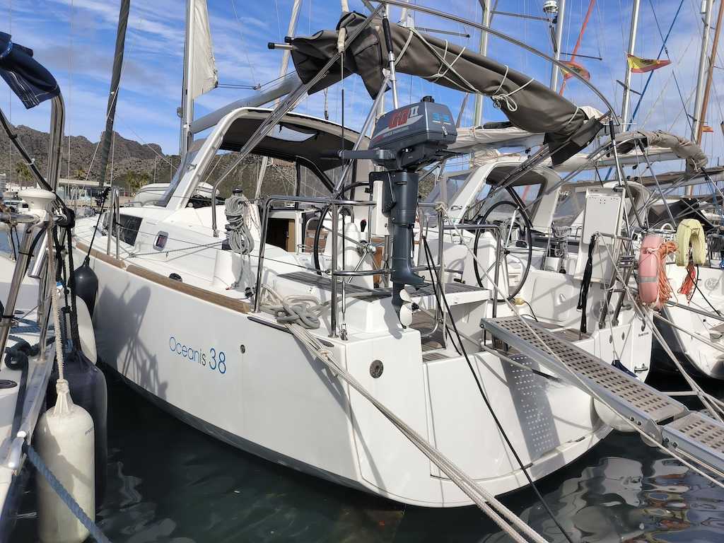 BENETEAU OCEANIS 38 CRUISER