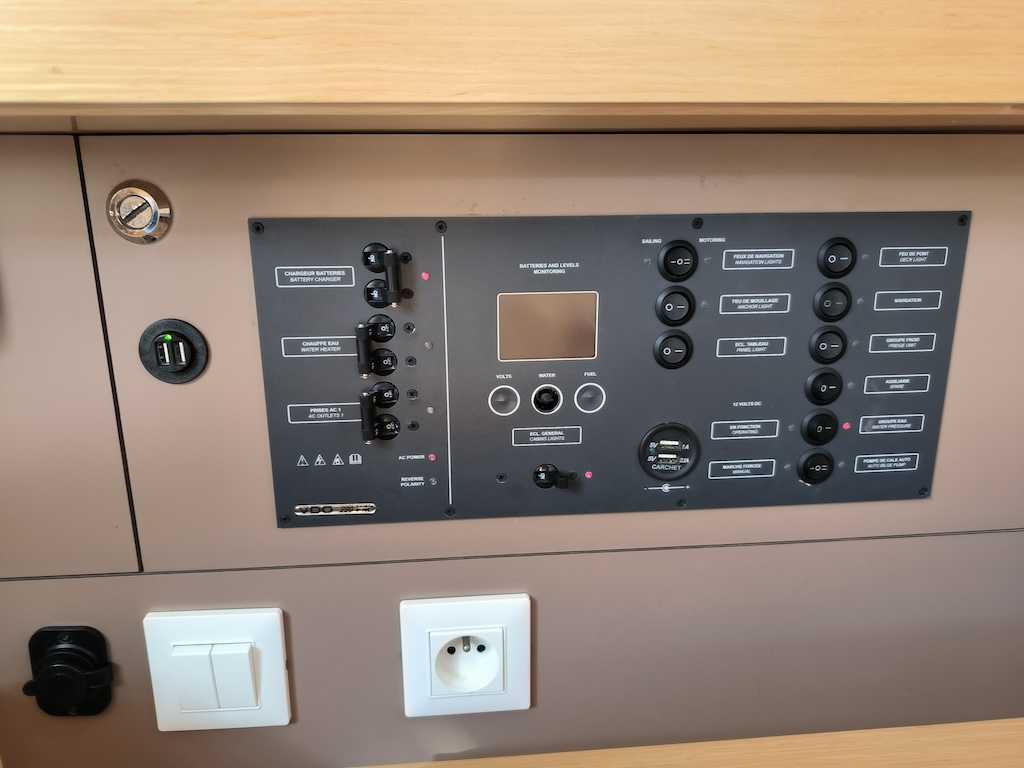 BENETEAU OCEANIS 38 CRUISER