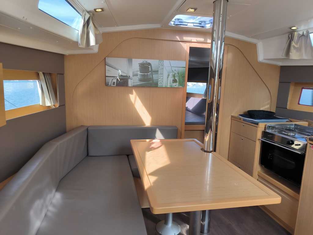 BENETEAU OCEANIS 38 CRUISER