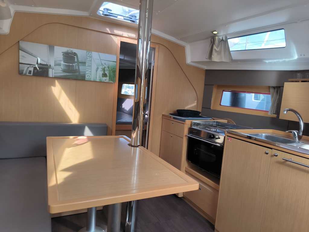 BENETEAU OCEANIS 38 CRUISER