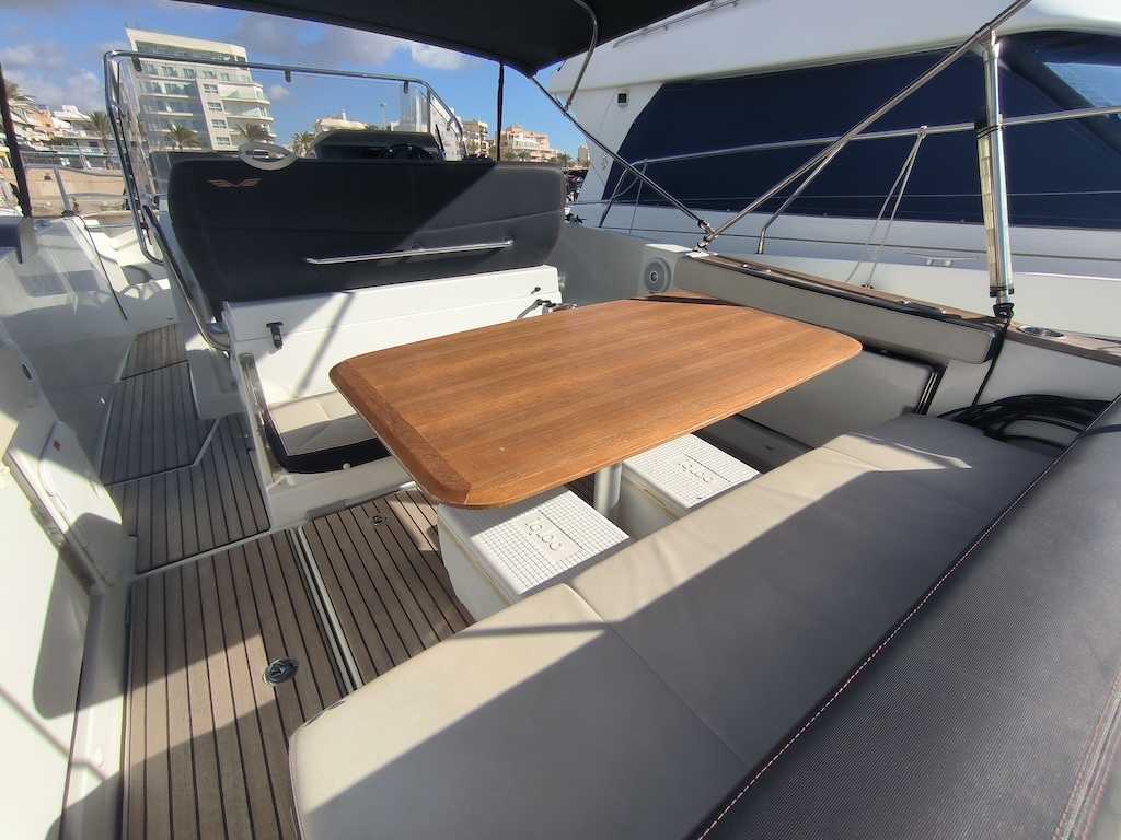 BENETEAU FLYER 8.8 SPACEDECK