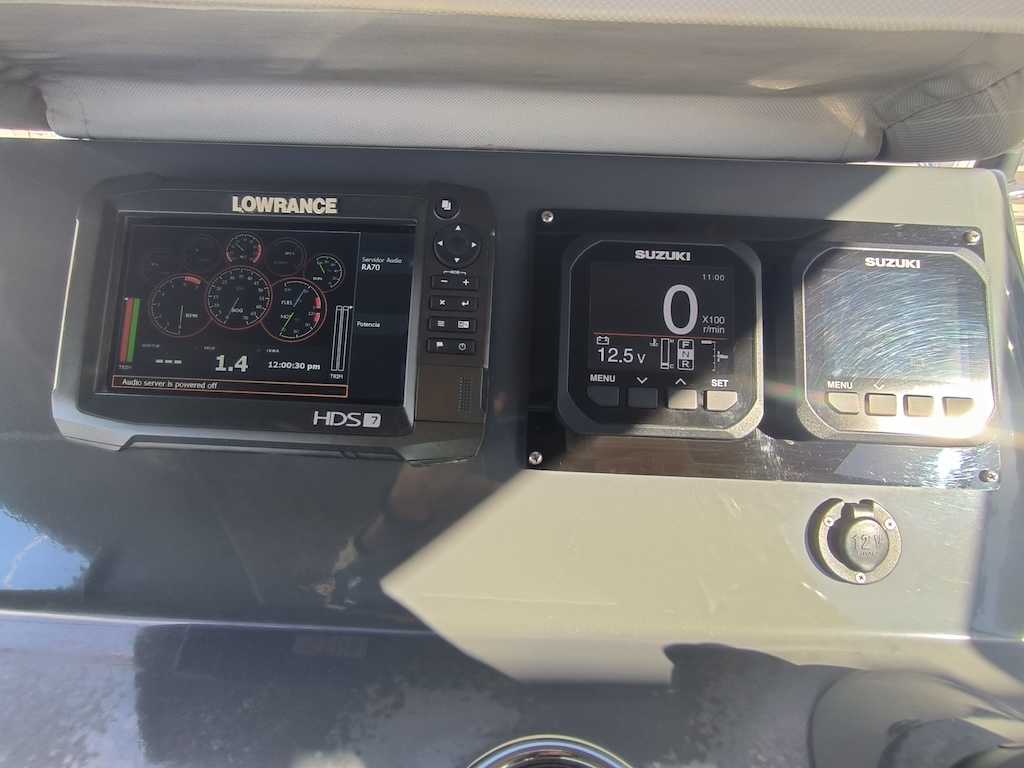 BENETEAU FLYER 8.8 SPACEDECK