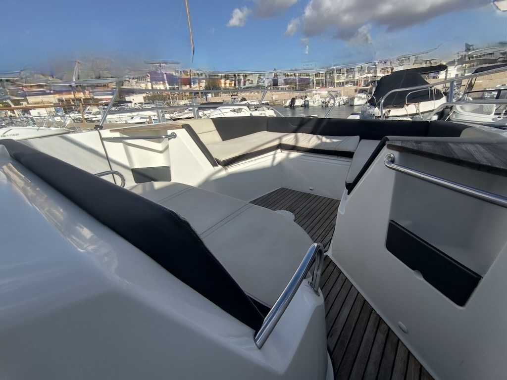 BENETEAU FLYER 8.8 SPACEDECK