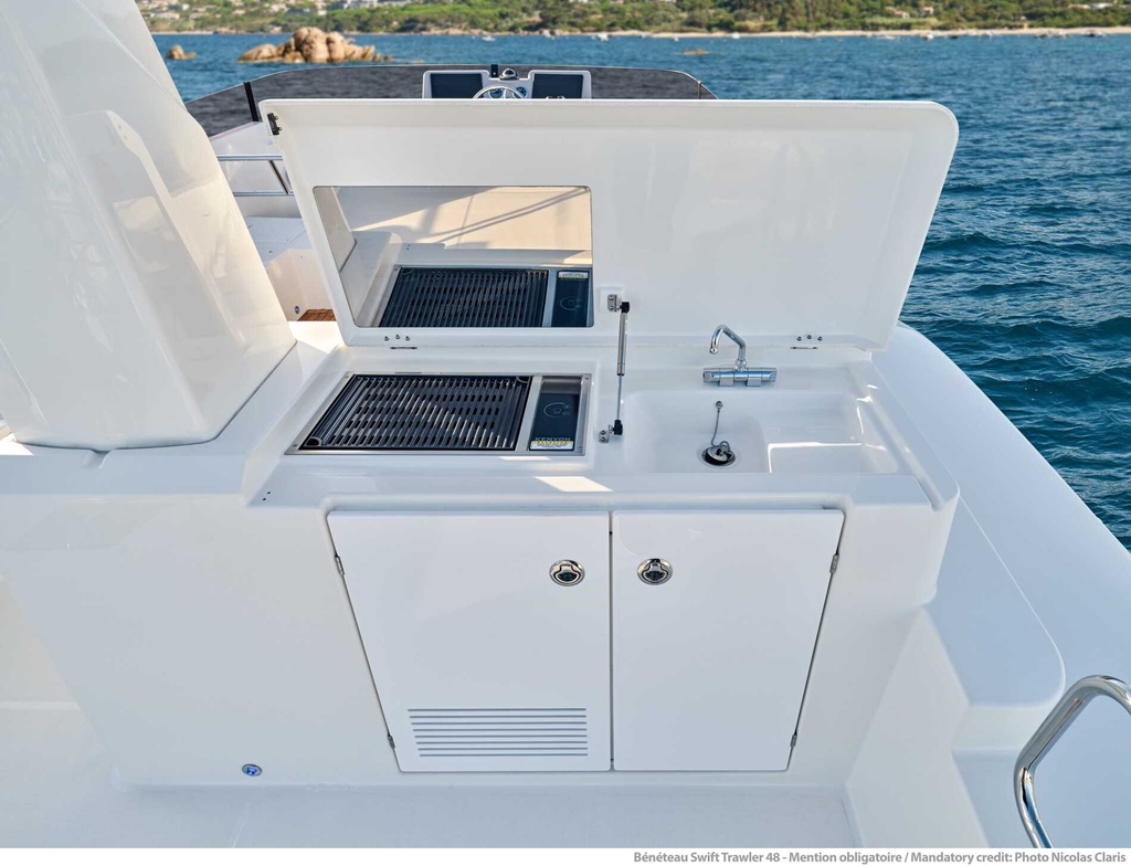 BENETEAU SWIFT TRAWLER 48