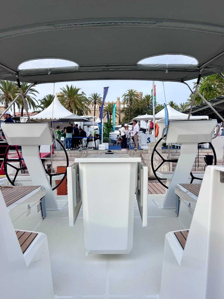 BENETEAU OCEANIS 51.1