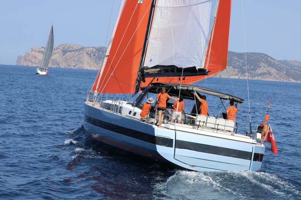 BENETEAU OCEANIS YACHT 62