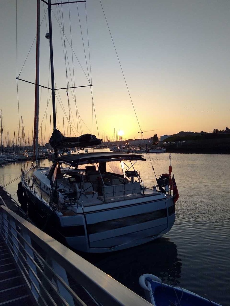 BENETEAU OCEANIS YACHT 62