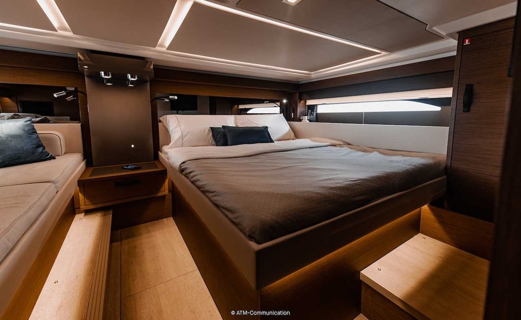 WELLCRAFT 44 EXPLORER