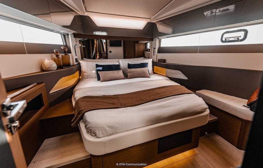 WELLCRAFT 44 EXPLORER