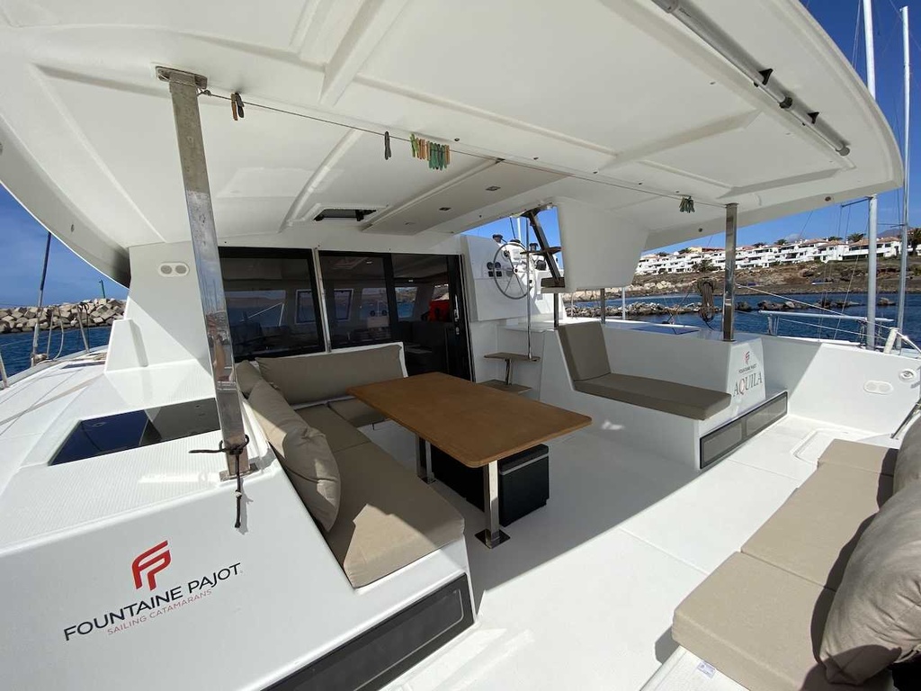FOUNTAINE PAJOT LUCIA 40