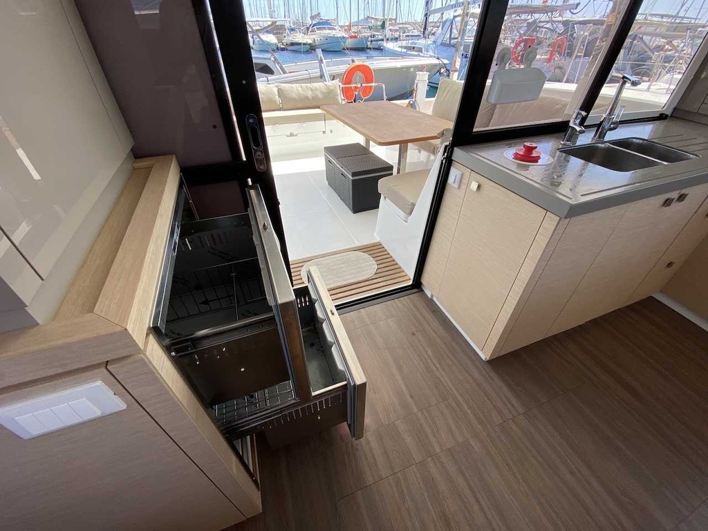 FOUNTAINE PAJOT LUCIA 40