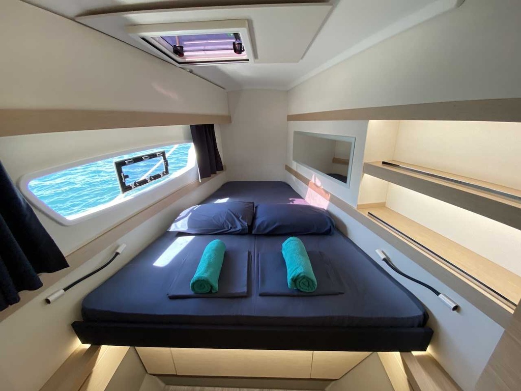 FOUNTAINE PAJOT LUCIA 40