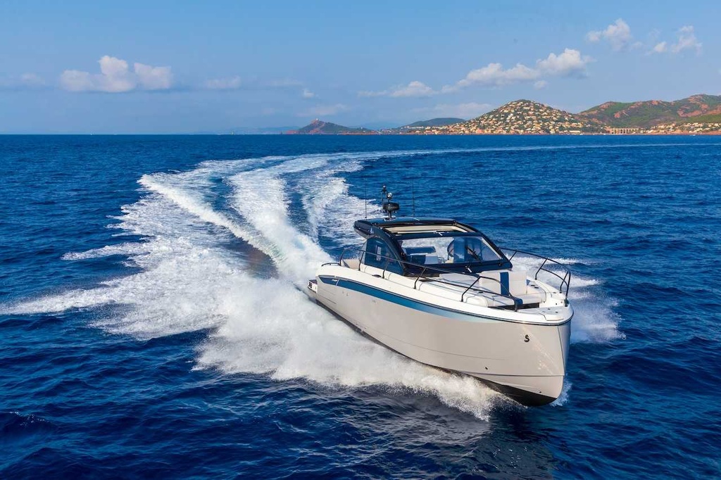 BENETEAU GRAN TURISMO 40 COUPE
