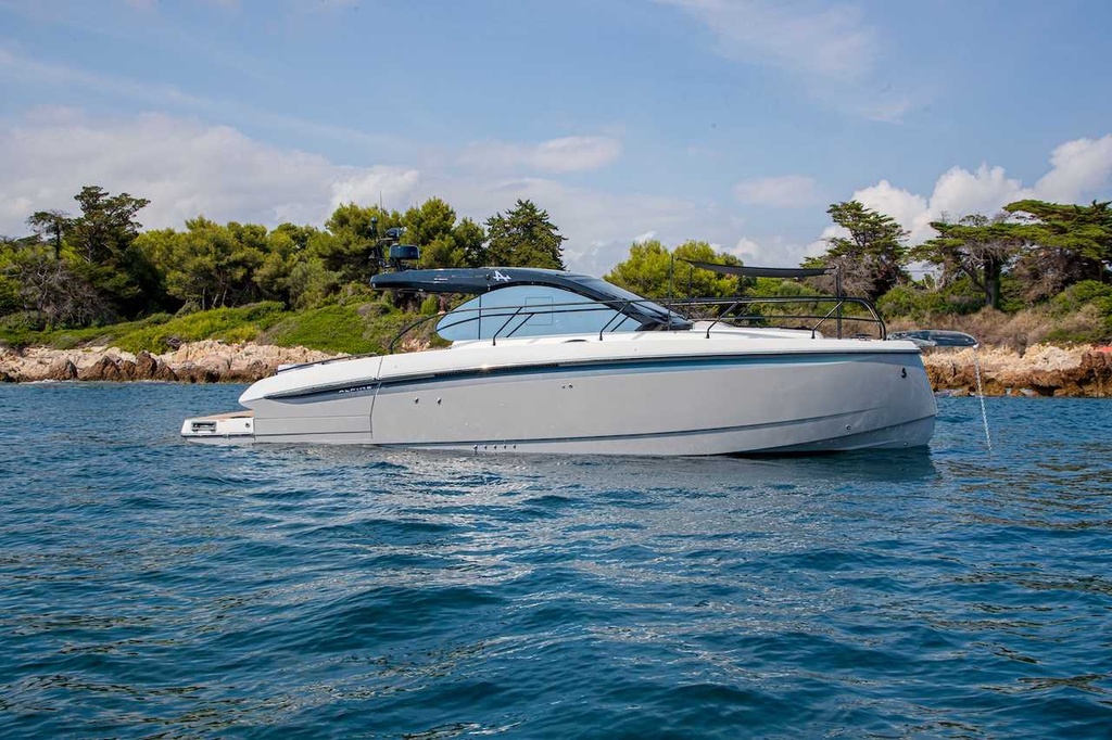 BENETEAU GRAN TURISMO 40 COUPE
