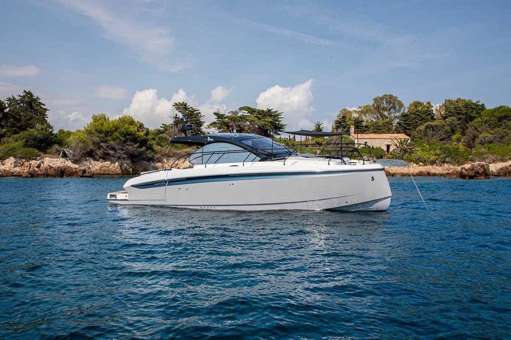 BENETEAU GRAN TURISMO 40 COUPE