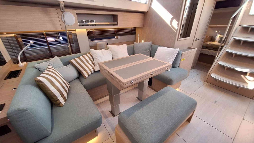 BENETEAU OCEANIS 52
