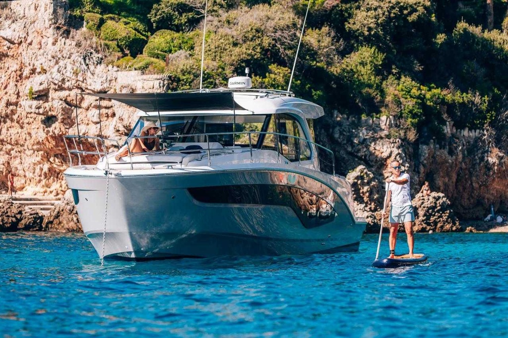 BENETEAU ANTARES 12 COUPE