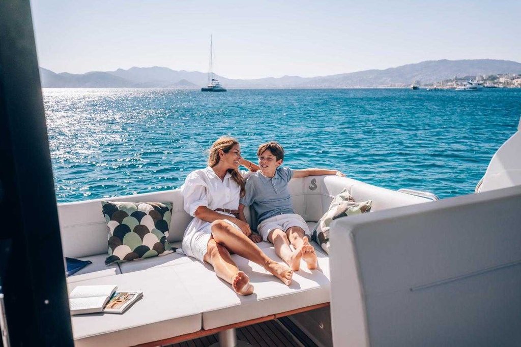 BENETEAU ANTARES 12 COUPE