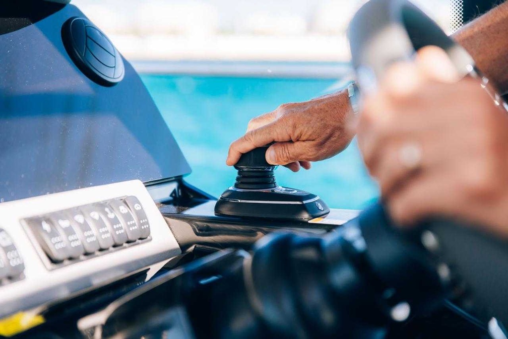 BENETEAU ANTARES 12 COUPE