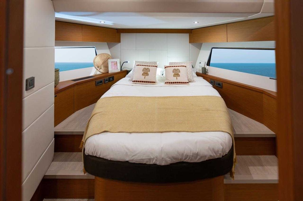 BENETEAU SWIFT TRAWLER 54