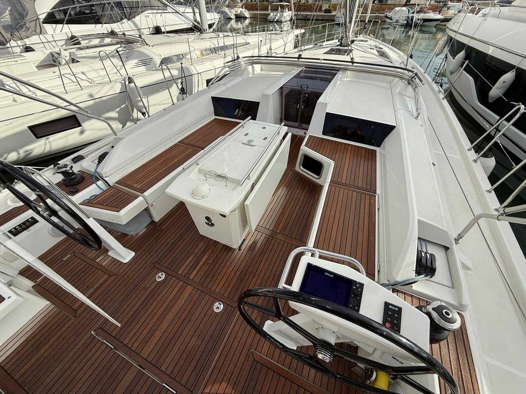 BENETEAU OCEANIS 51.1