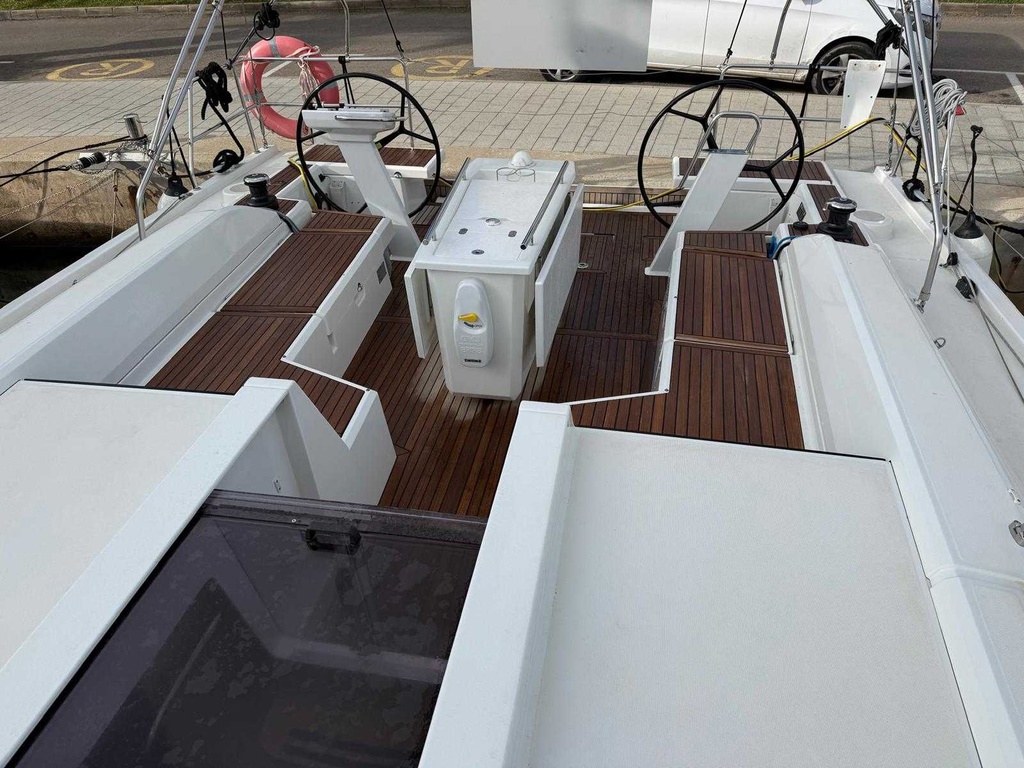 BENETEAU OCEANIS 51.1