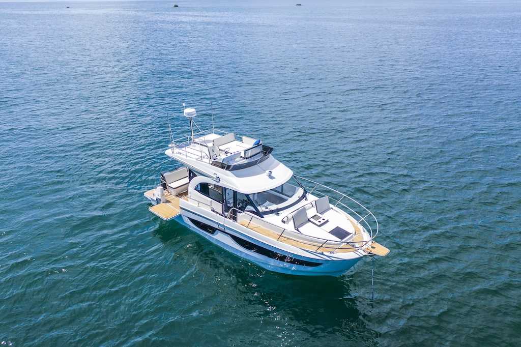 BENETEAU ANTARES 11 FLY