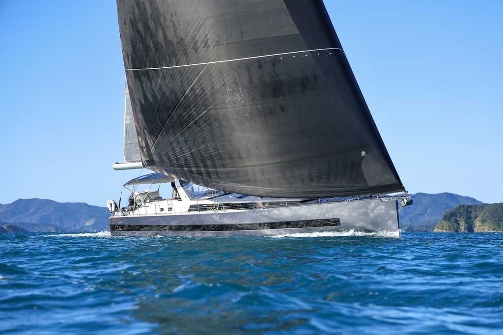 BENETEAU OCEANIS YACHT 62