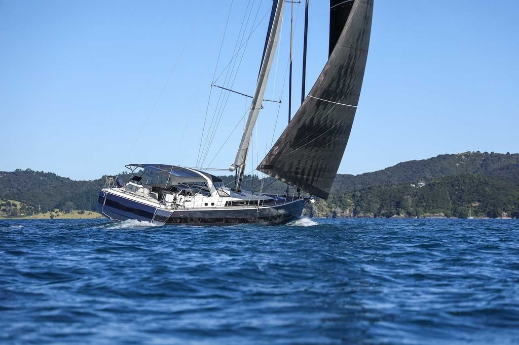 BENETEAU OCEANIS YACHT 62