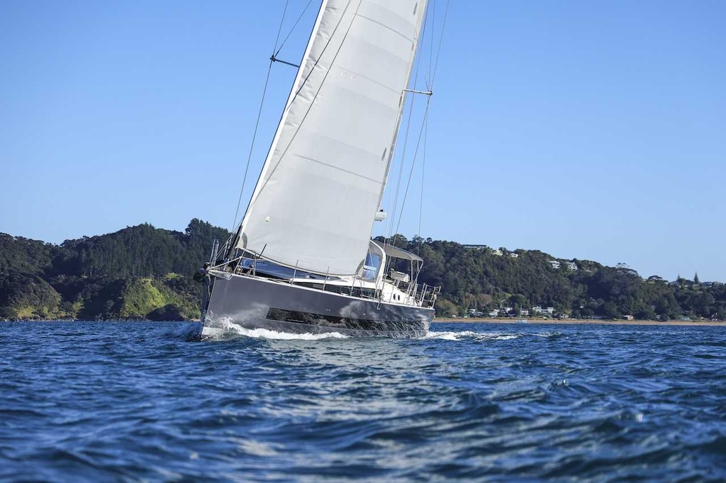 BENETEAU OCEANIS YACHT 62