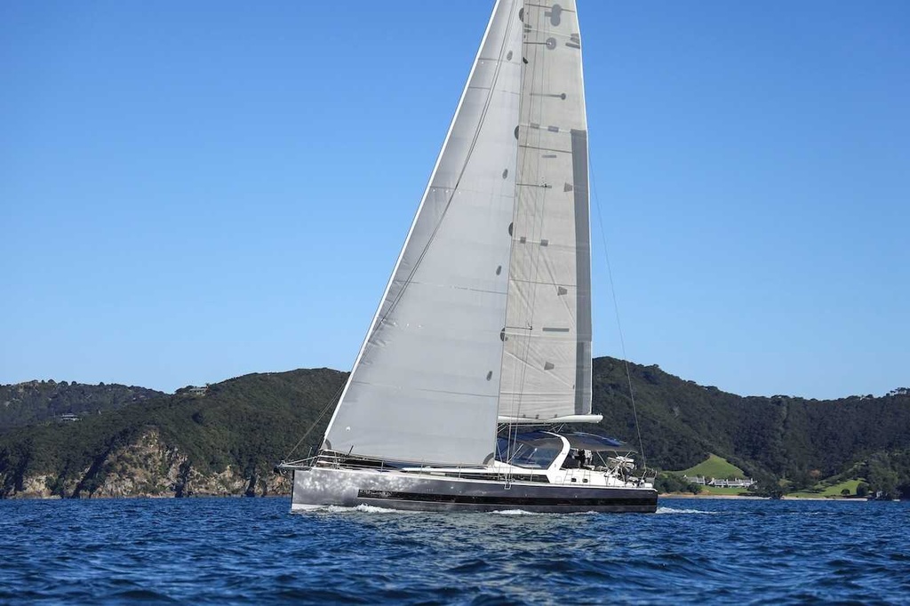 BENETEAU OCEANIS YACHT 62