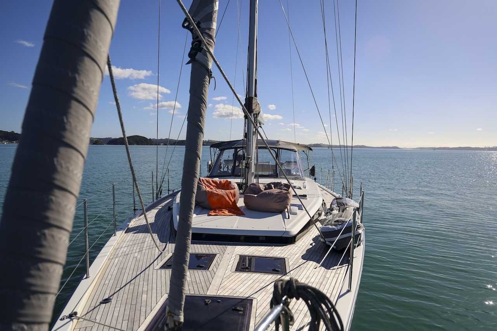 BENETEAU OCEANIS YACHT 62