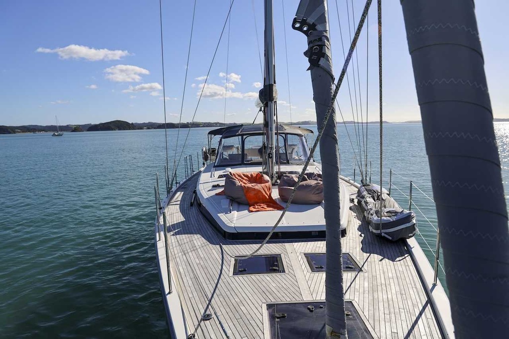 BENETEAU OCEANIS YACHT 62