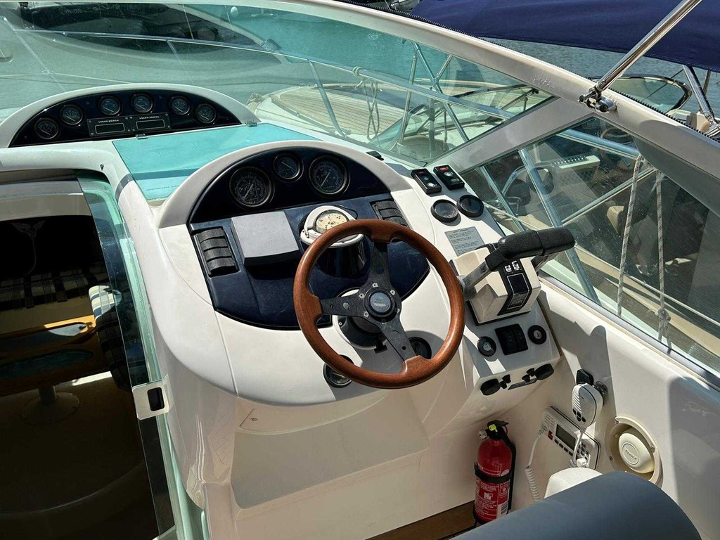 FAIRLINE TARGA 30