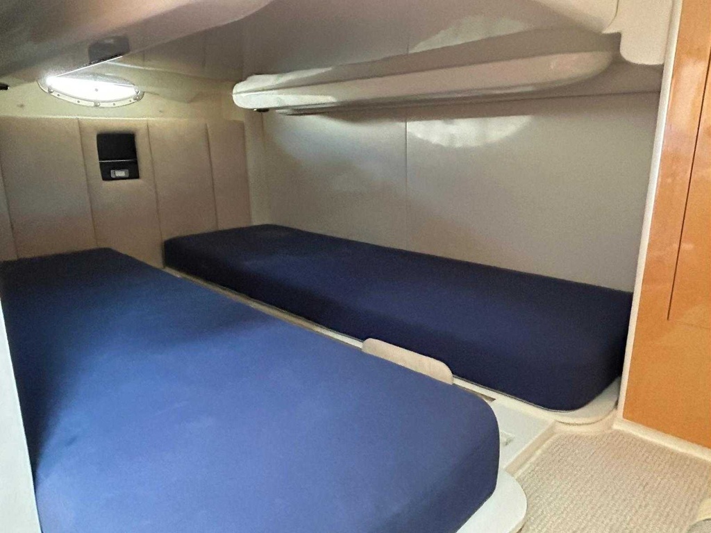 FAIRLINE TARGA 30