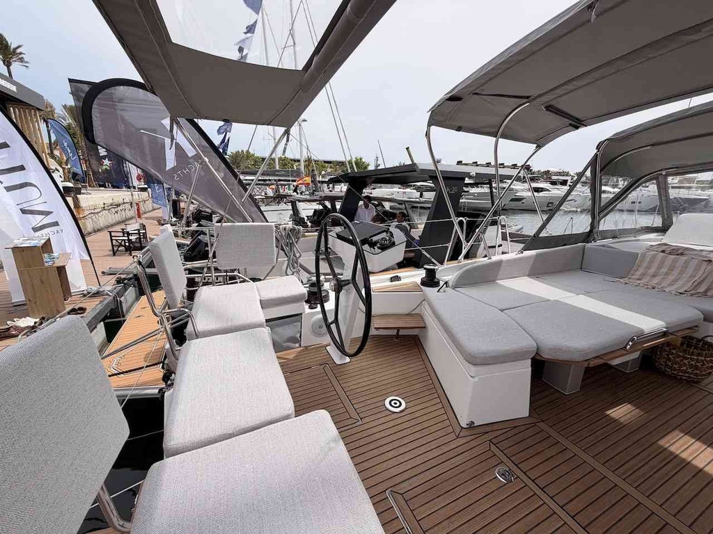 BENETEAU OCEANIS 52