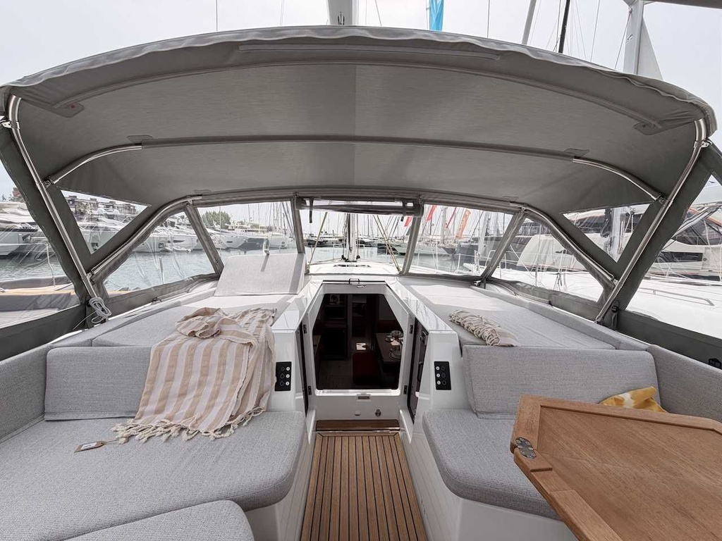 BENETEAU OCEANIS 52