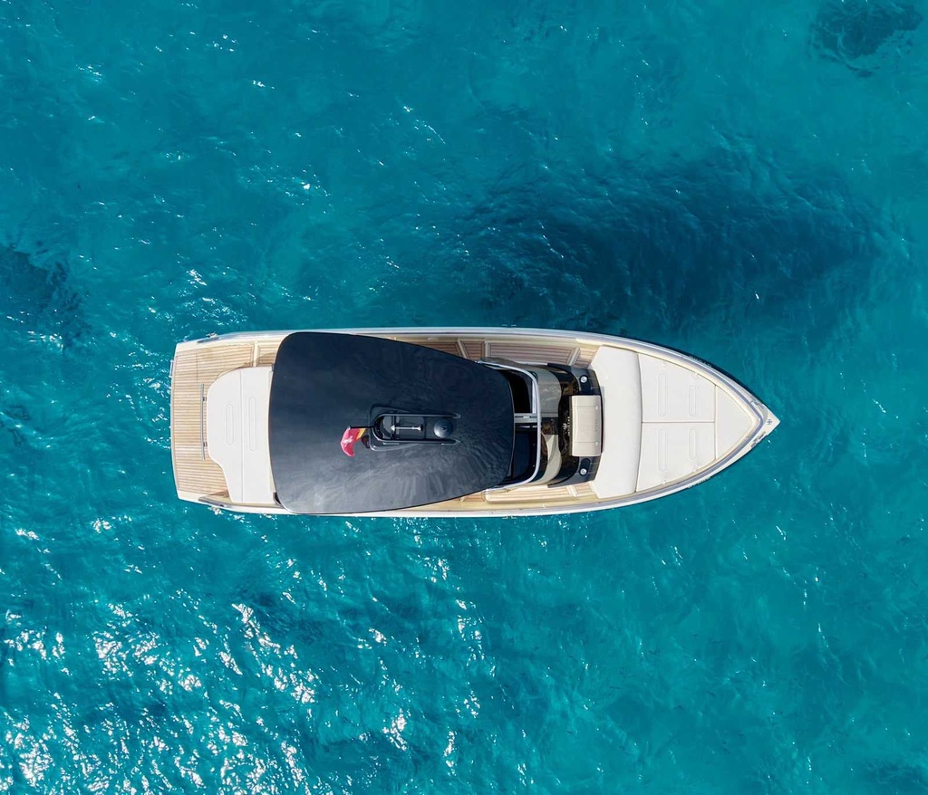 INVICTUS 320 GT