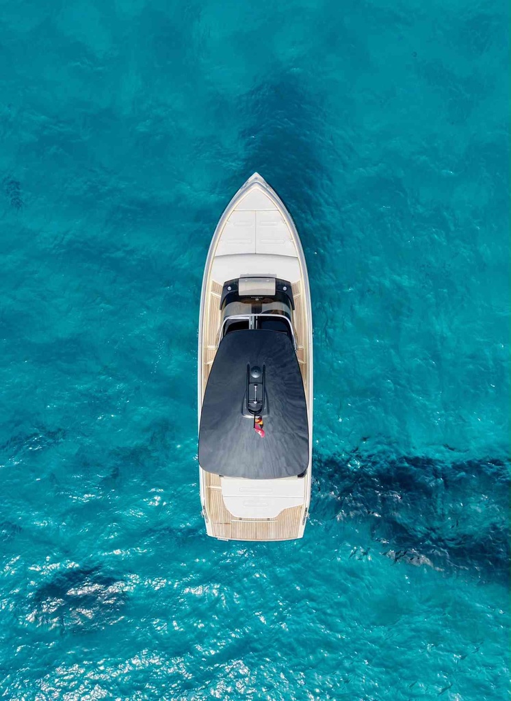 INVICTUS 320 GT