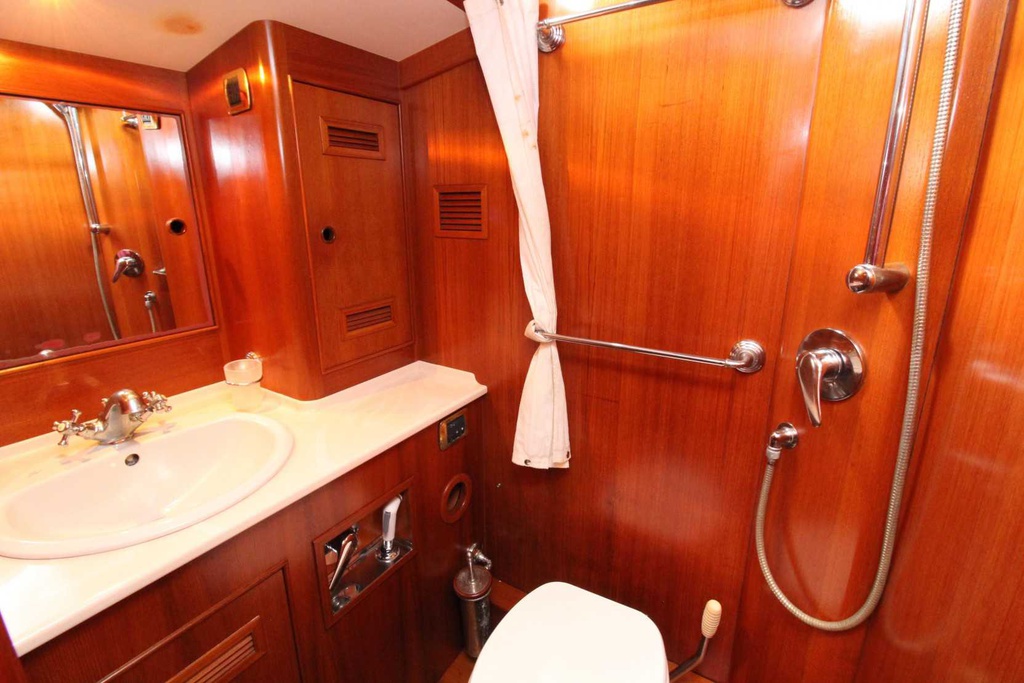azulyachts-00440-solaris-72-c09