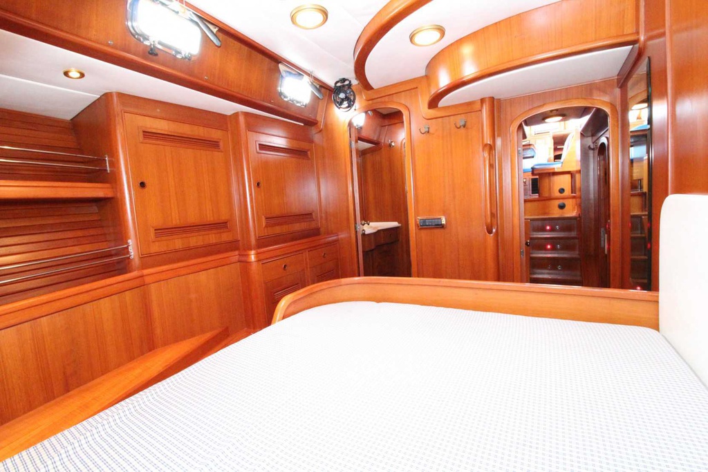 azulyachts-00440-solaris-72-ce1
