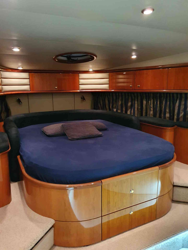 SUNSEEKER MANHATTAN 62