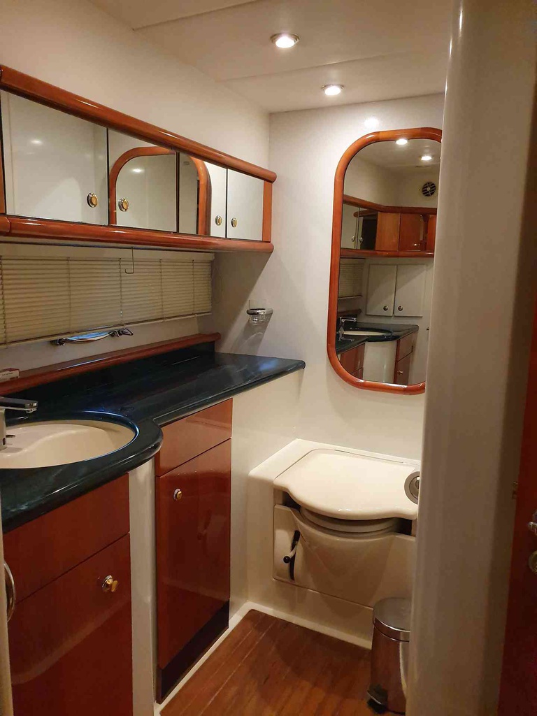 SUNSEEKER MANHATTAN 62