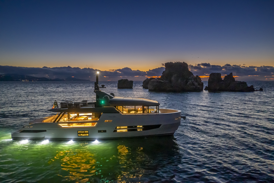 ARCADIA YACHTS SHERPA 80
