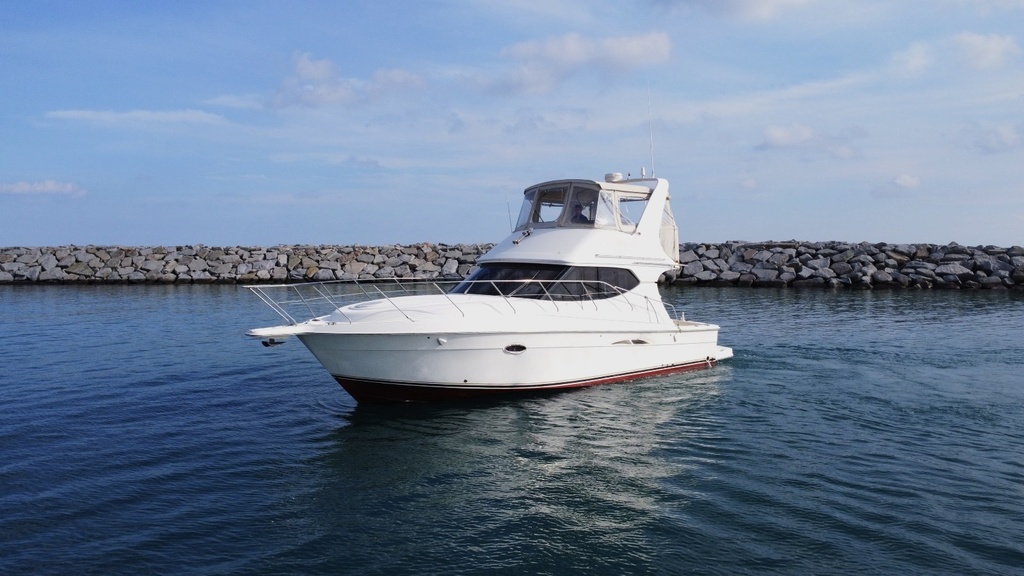 SILVERTON 34 CONVERTIBLE