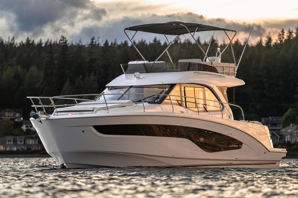 BENETEAU ANTARES 12 FLY