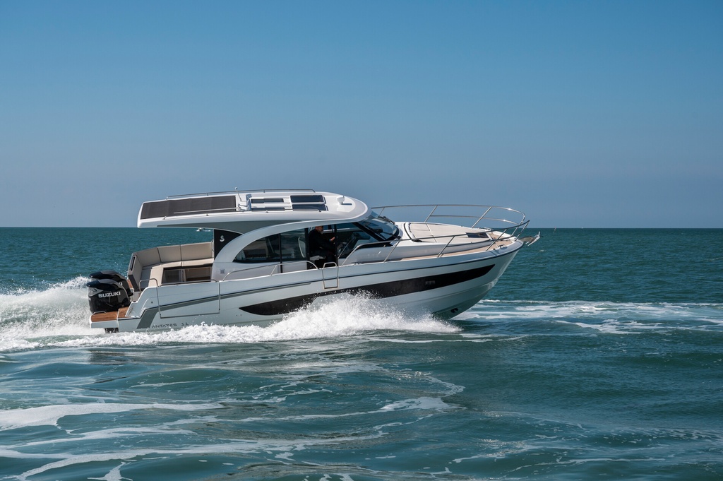 BENETEAU ANTARES 11 COUPE